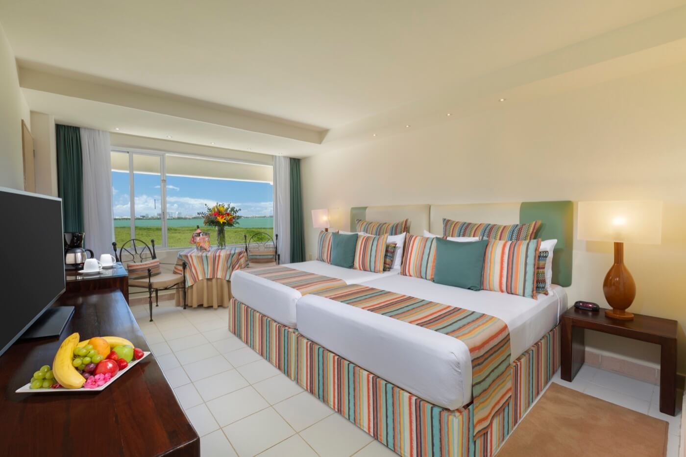 Ocean View Room with King Size bed at Grand Oasis Palm Hotel