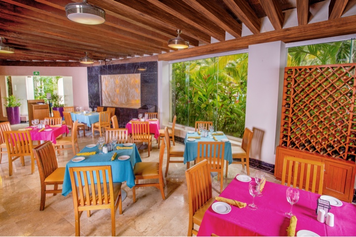 Cover image of a sample of the restaurant Las Palmas Restaurant
